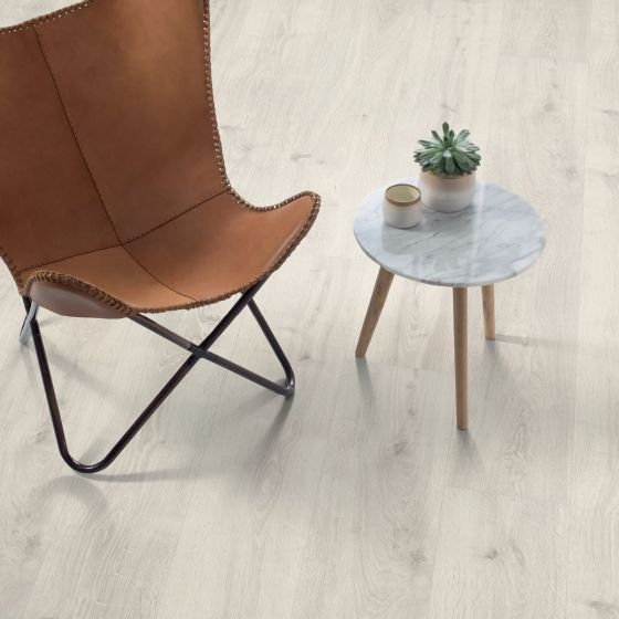NatureSense Aqua Long White Bayford Oak 10 mm laminátová podlaha